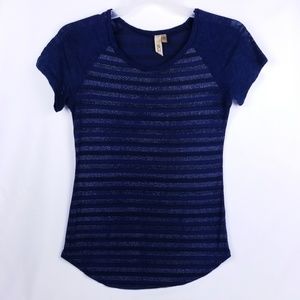 BKE t-shirt navy blue size large